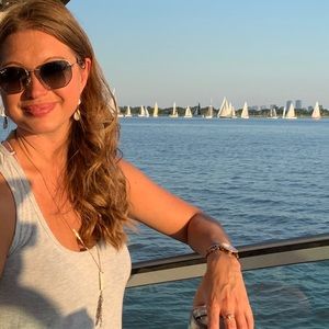 Meet your Posher, Lynn